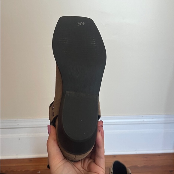 NWOT Steve Madden Ruskin Suede Harness Boots - Taupe - Size 8 - Picture 10 of 12